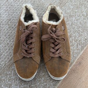 Uggs men’s Brown Suede Sneakers with Fur Lining size 11